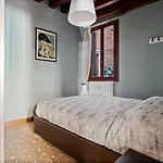 Castello Cozy Apart x4 - Calle Crosera